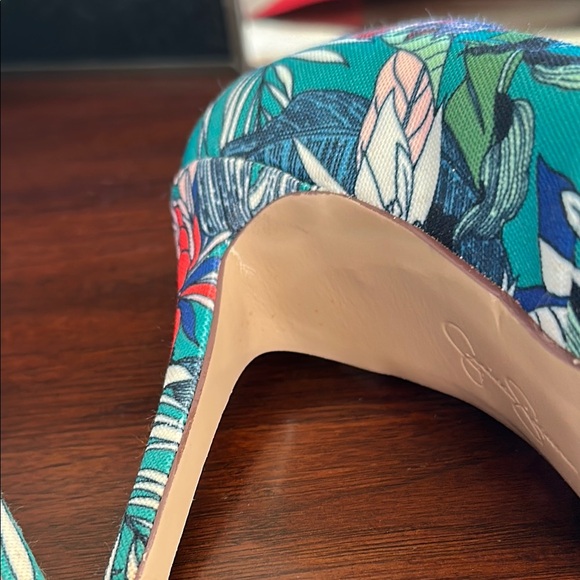 Jessica Simpson size 6, Floral Print Women's Stiletto Heels - Picture 11 of 16